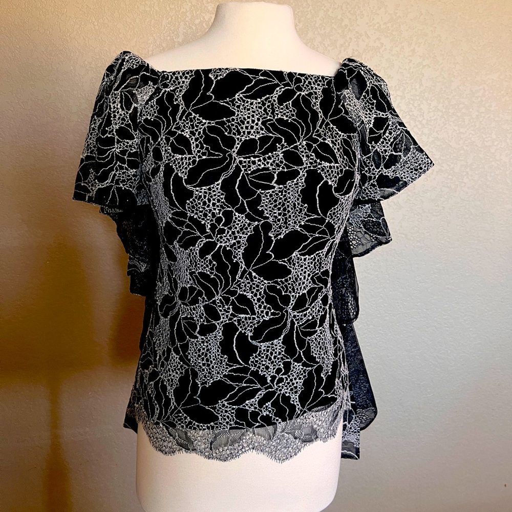 Halston flowy lace top size 6